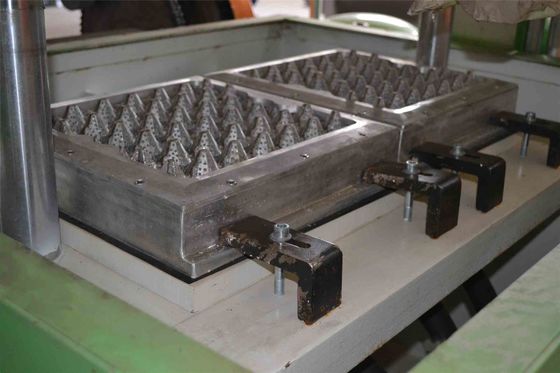 700pcs/h छोटे कागज पल्स अंडे कार्टन बनाने की मशीन घर के उपयोग के लिए