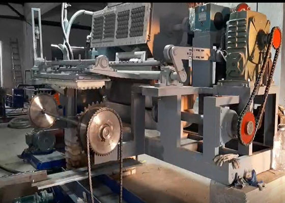 घर के व्यवसाय के लिए छोटे 200KW स्वचालित अंडा ट्रे मशीन